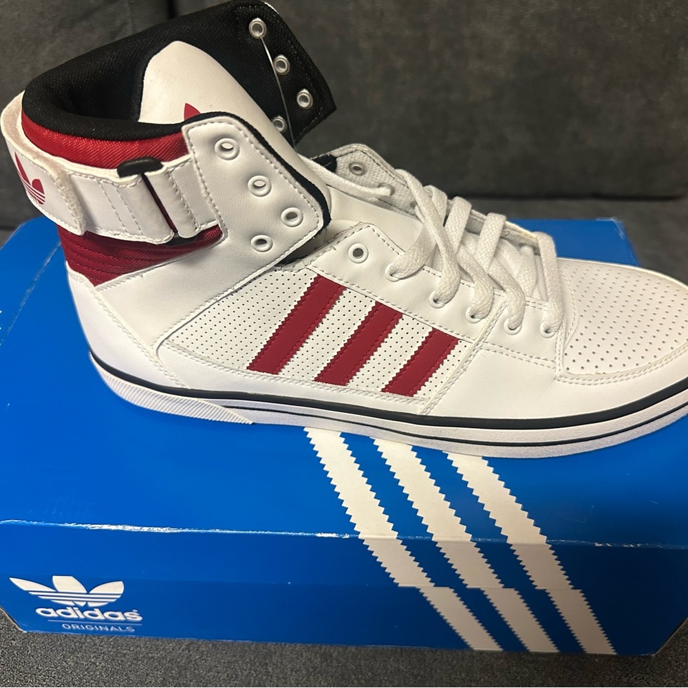 Adidas original skydiver 11